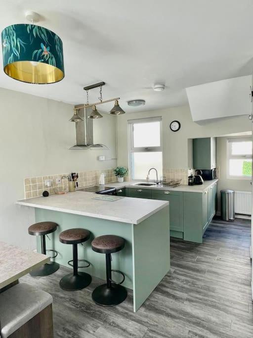 Hollycombe Villa Илфракомб Екстериор снимка